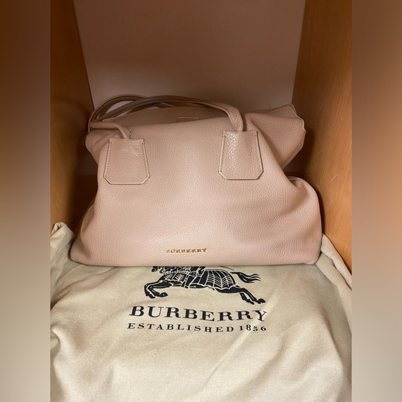 BURBERRY CLASSY RICH LOOKING WOMEN LEATHER HANDBAG EXCELLENT CONDITION - Picture 1 of 10
